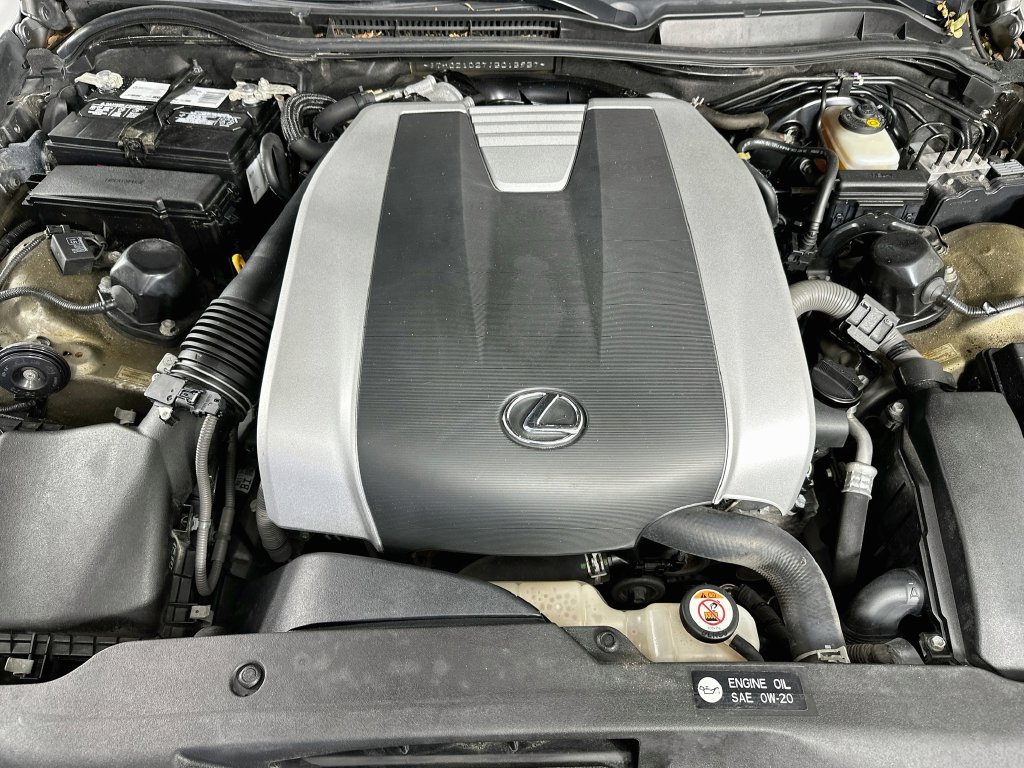 Used 2018 Lexus IS 350 AWD image 38