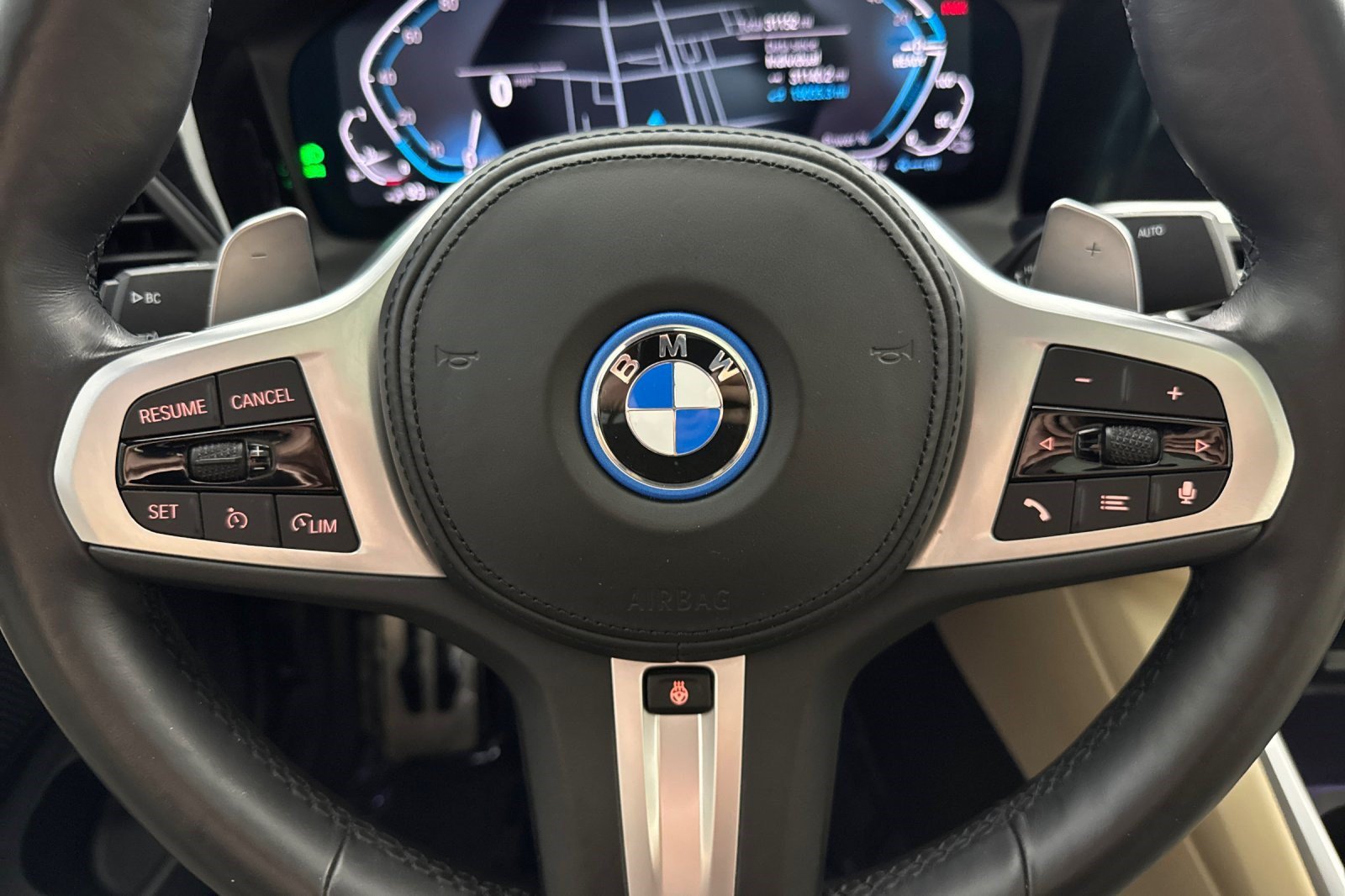 Used 2022 BMW 330e w/ M Sport Package RWD image 10