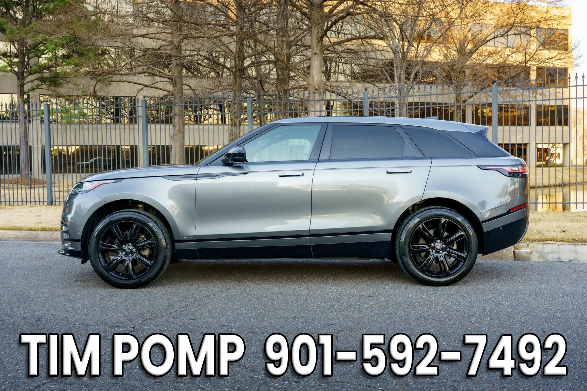 Used 2019 Land Rover Range Rover Velar R-Dynamic SE image 9