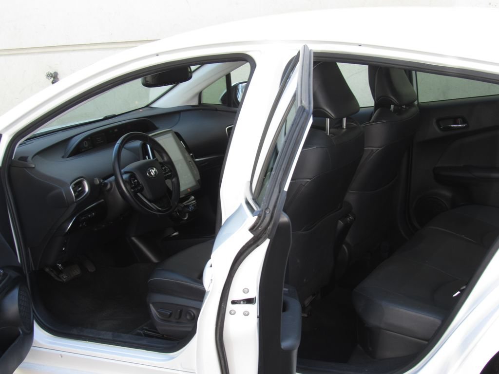 Used 2021 Toyota Prius Prime Limited FWD image 16