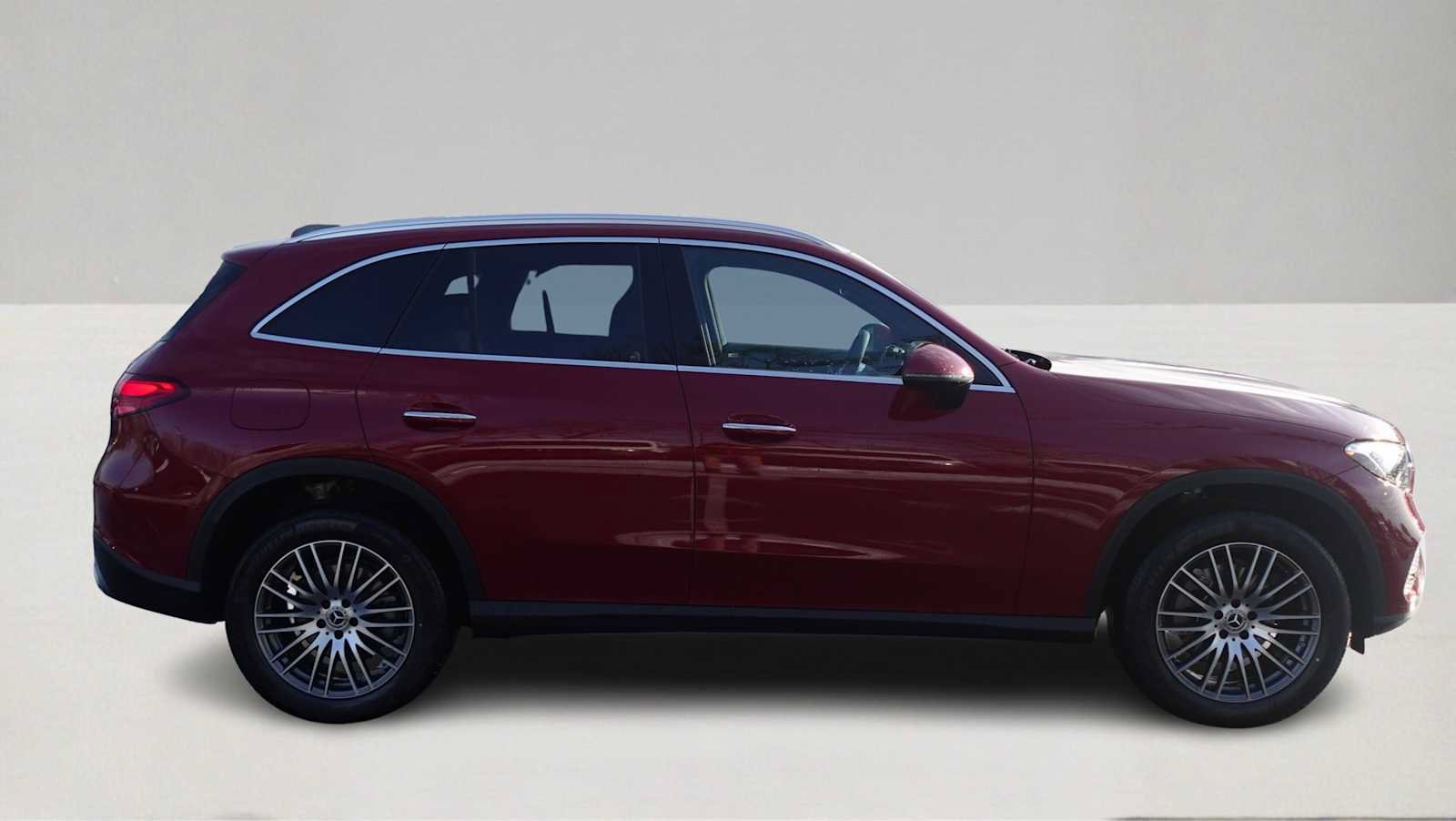 Used 2026 Mercedes-Benz GLC 300 4MATIC image 4
