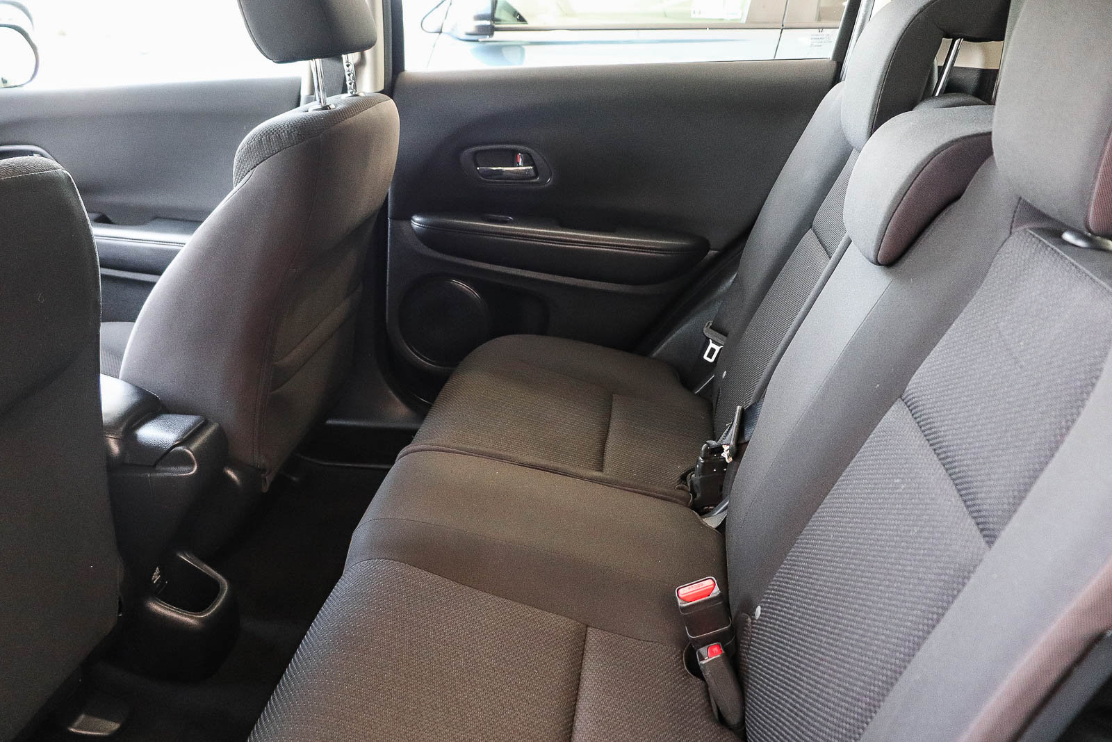 Used 2017 Honda HR-V LX image 21