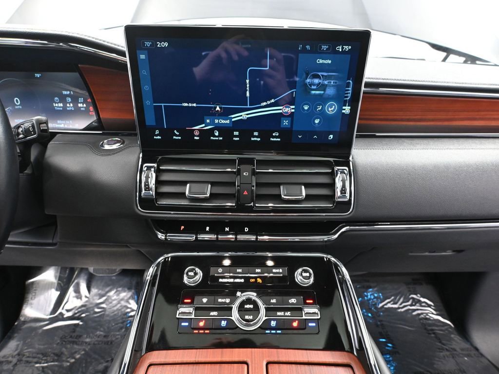 Used 2024 Lincoln Navigator Reserve image 33