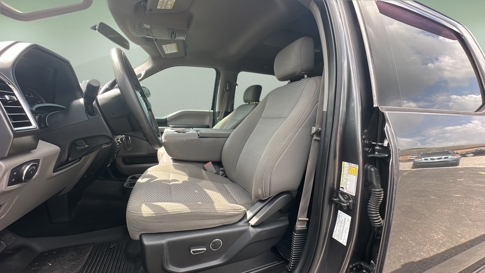 Used 2017 Ford F250 XLT w/ XLT Value Package AWD/4WD image 17