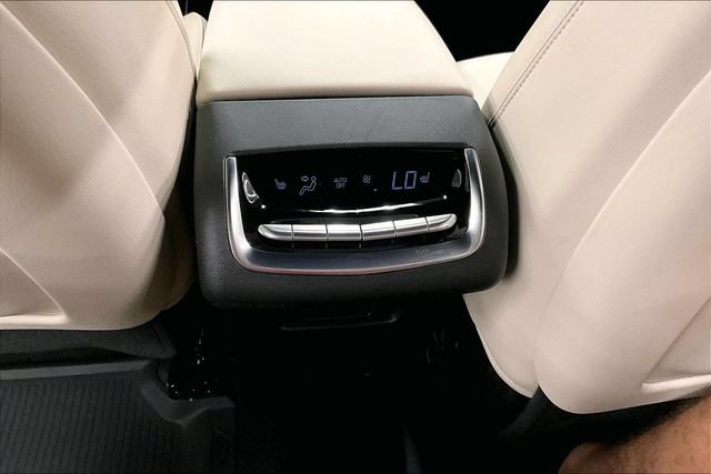 Used 2024 Cadillac XT6 Sport w/ Technology Package AWD/4WD image 34