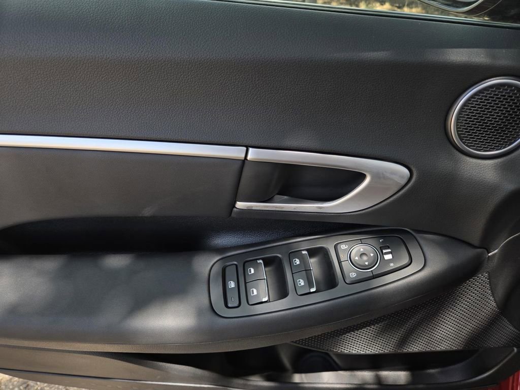New 2025 Hyundai Sonata SEL FWD image 18