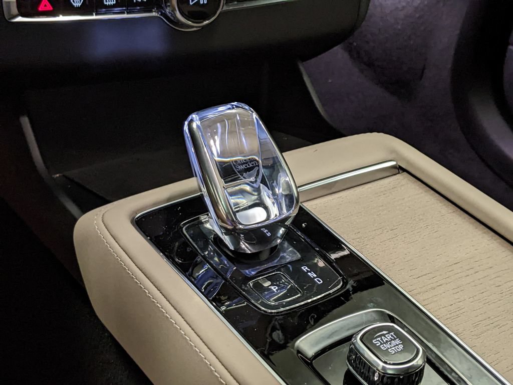 New 2026 Volvo XC90 B5 Plus AWD/4WD image 19