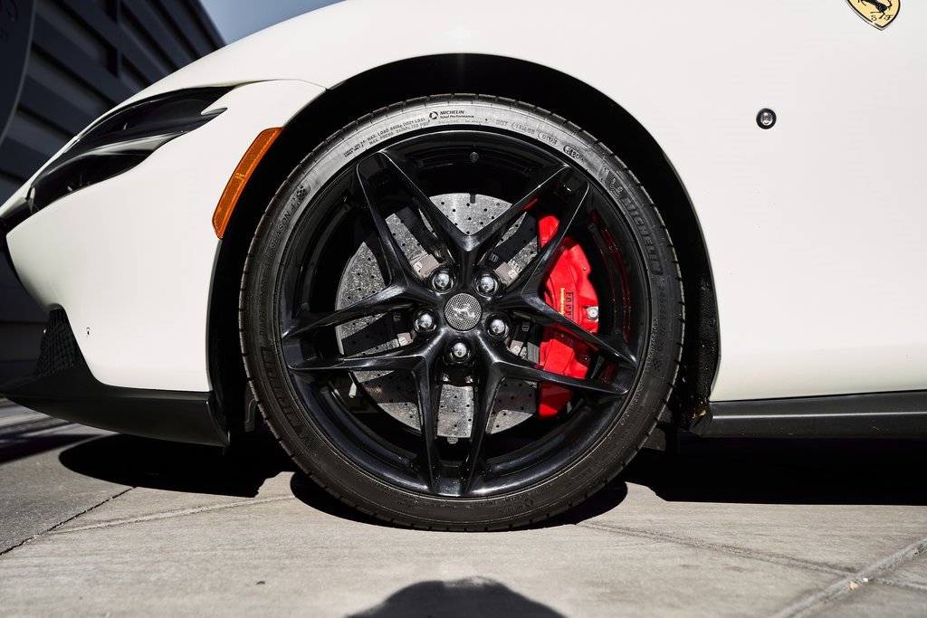 Used 2022 Ferrari Roma image 3