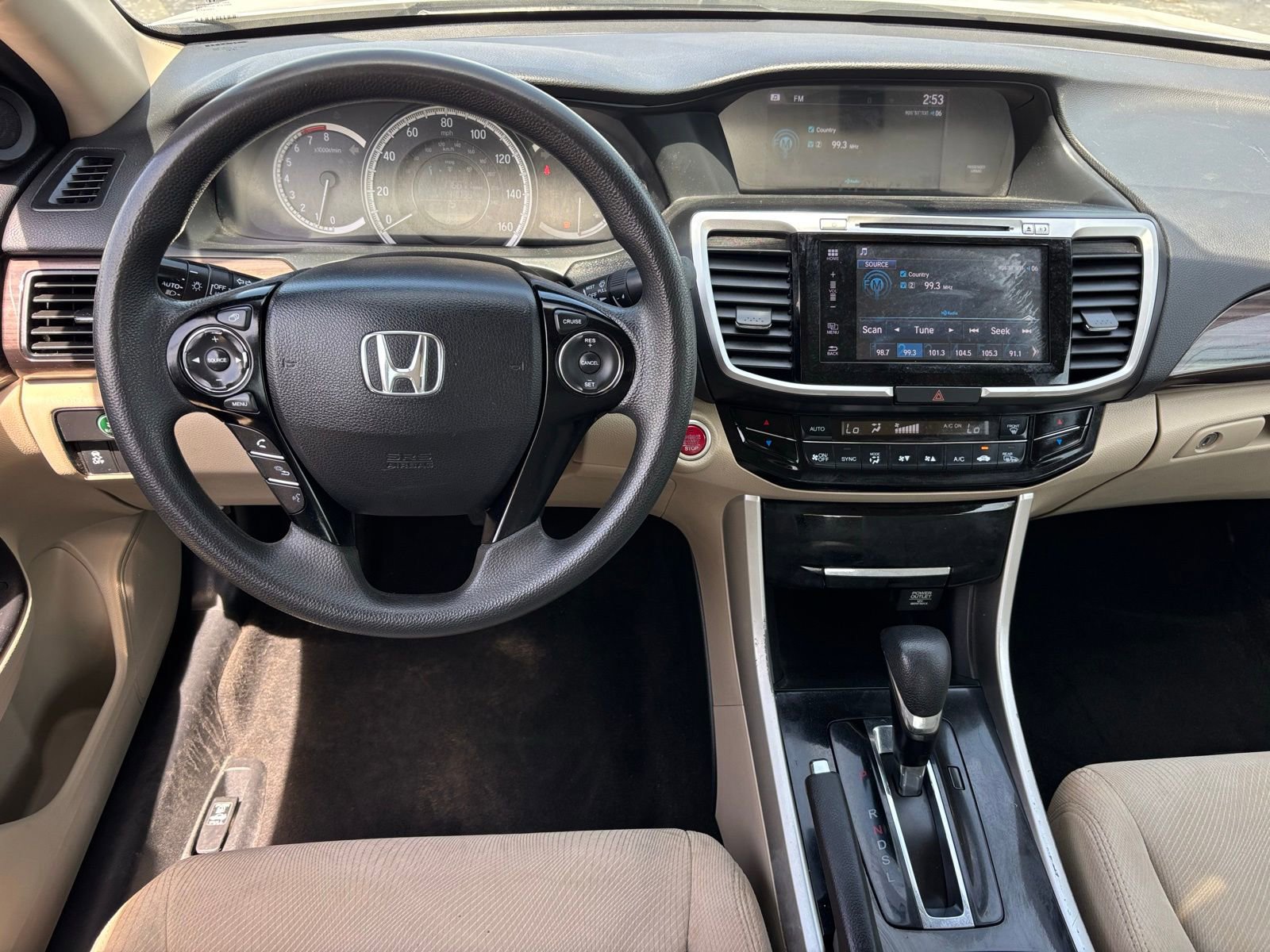 Used 2017 Honda Accord EX image 9