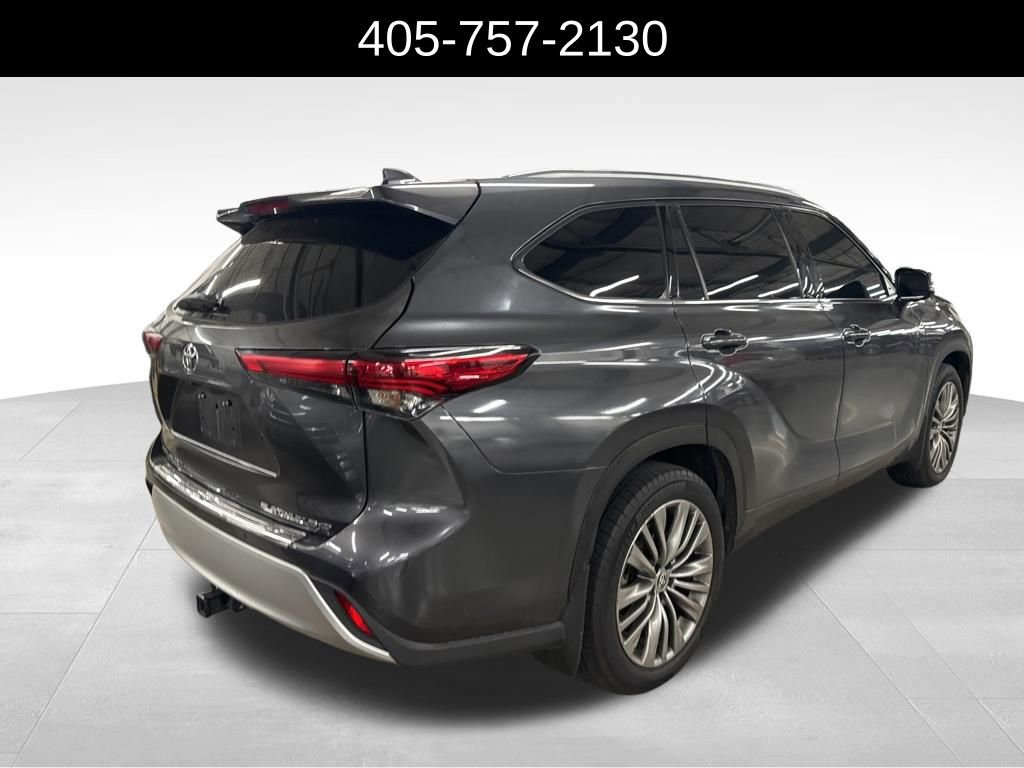 Used 2020 Toyota Highlander Platinum AWD/4WD image 3