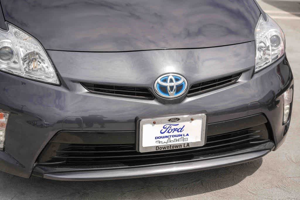 Used 2015 Toyota Prius Two w/ Preferred Accessory Package FWD image 5