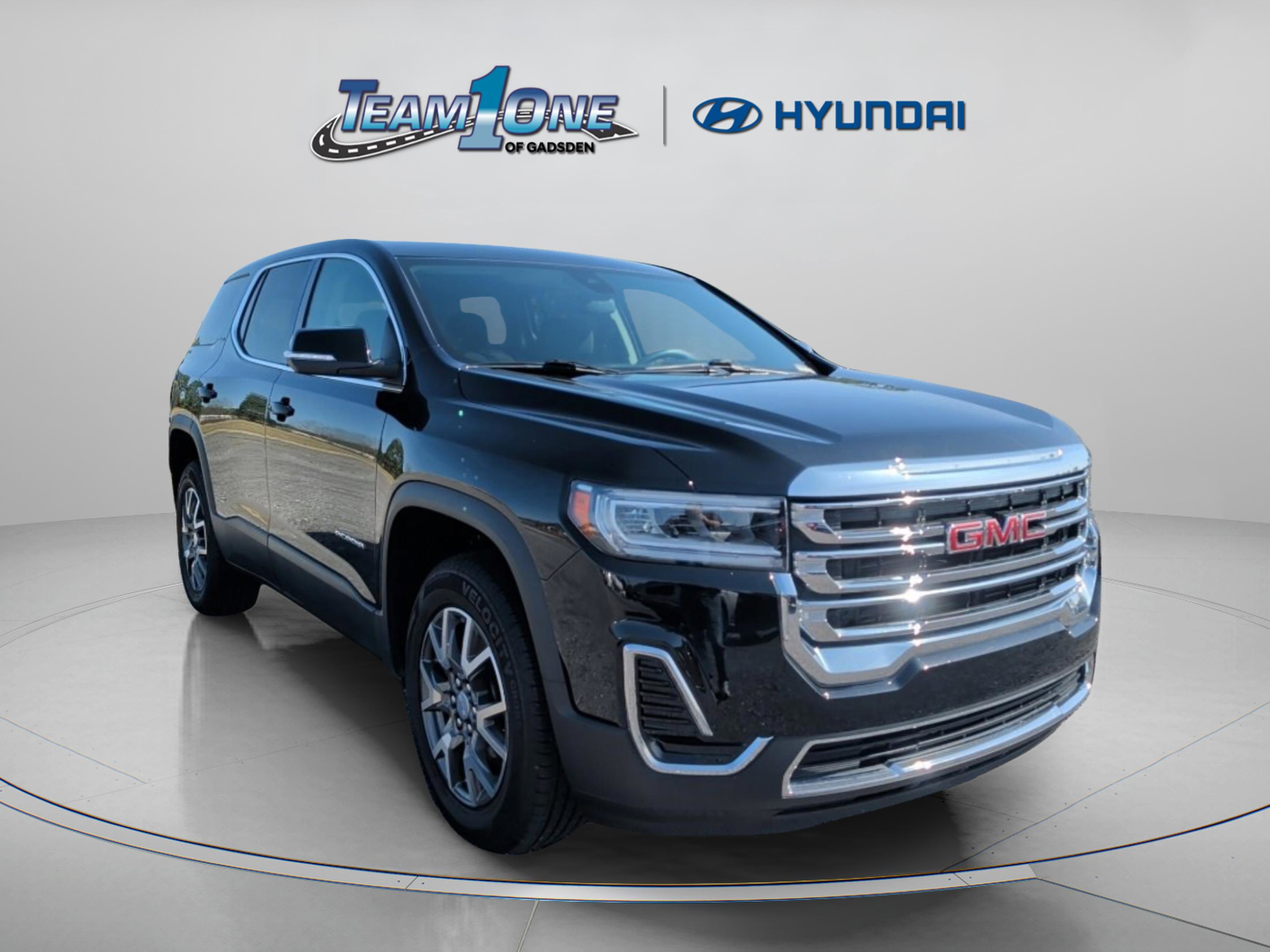 Used 2023 GMC Acadia SLE video 1