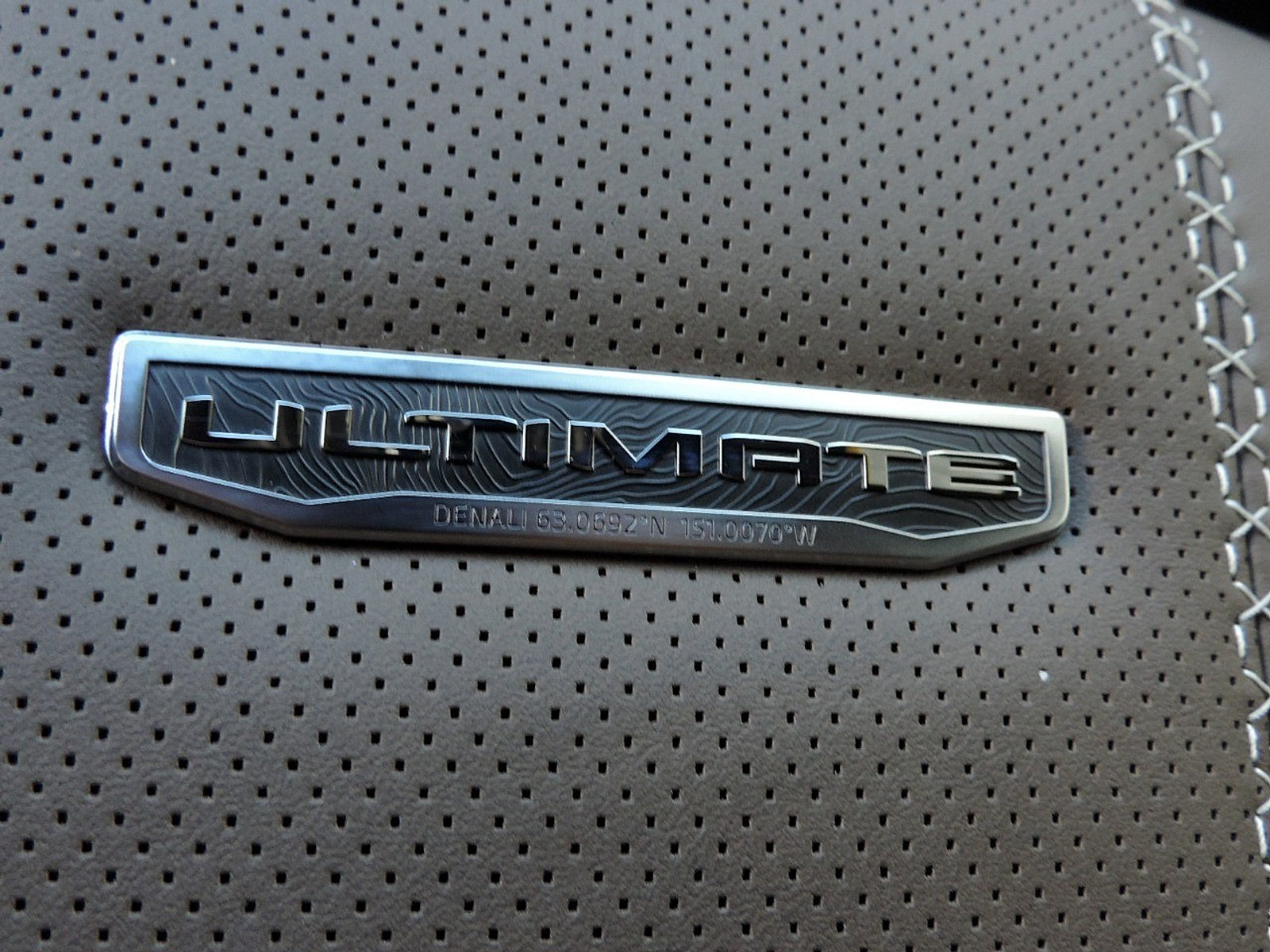New 2026 GMC Yukon XL Denali Ultimate w/ LPO, Floor Liner Package AWD/4WD image 24