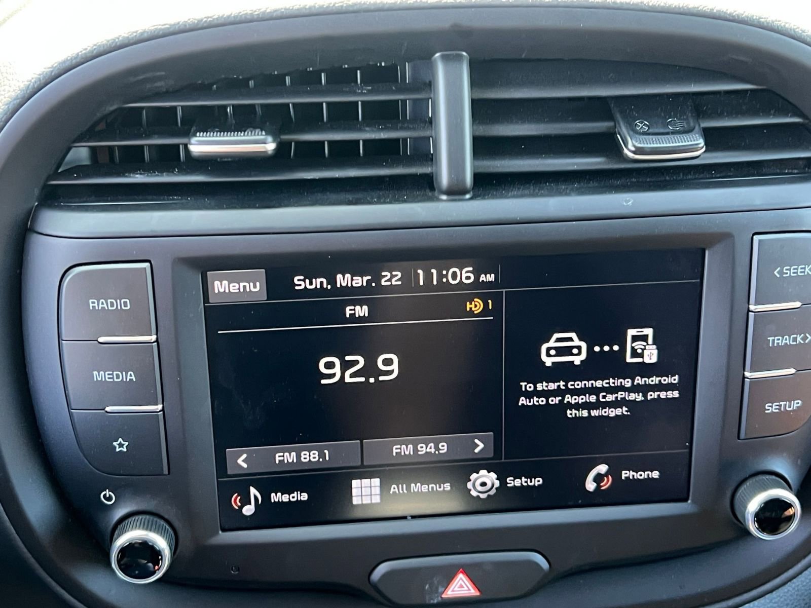 Used 2025 Kia Soul LX w/ LX Technology Package image 20