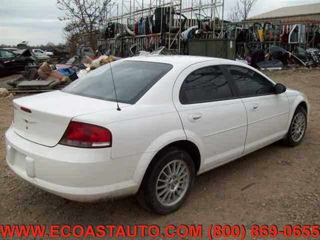 Used 2005 Chrysler Sebring Sedan image 3