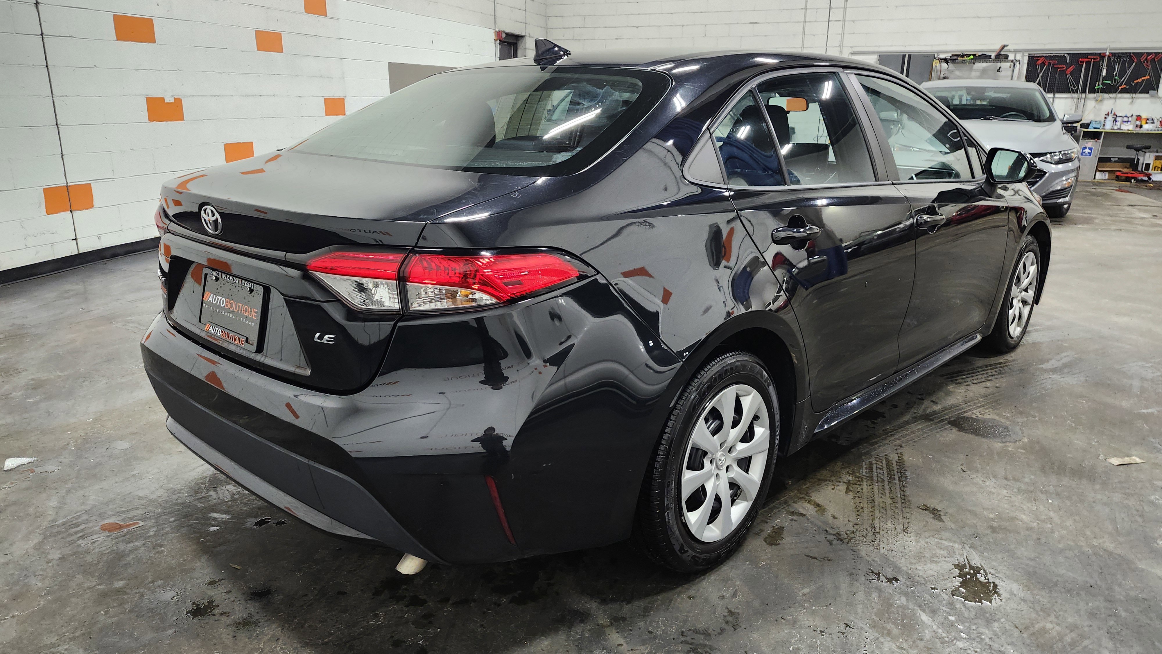 Used 2022 Toyota Corolla LE image 14