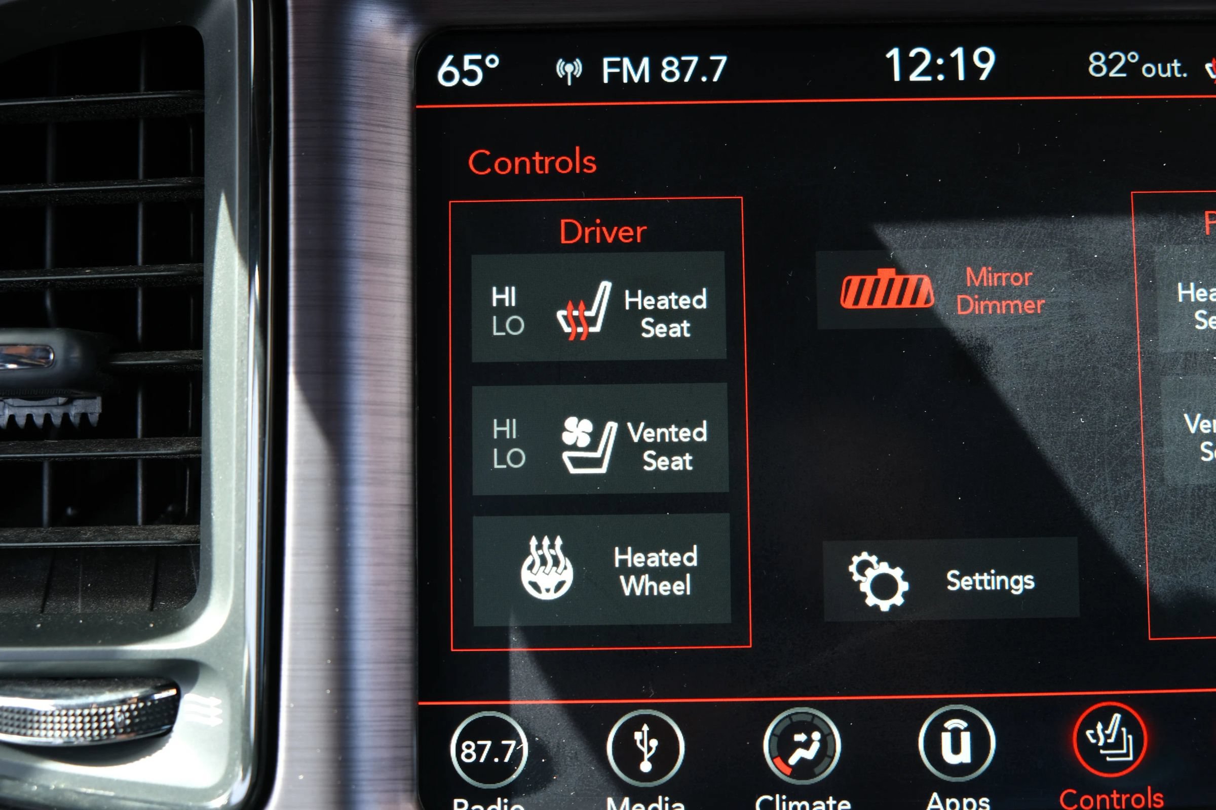 Used 2018 Dodge Challenger SXT Plus RWD image 24