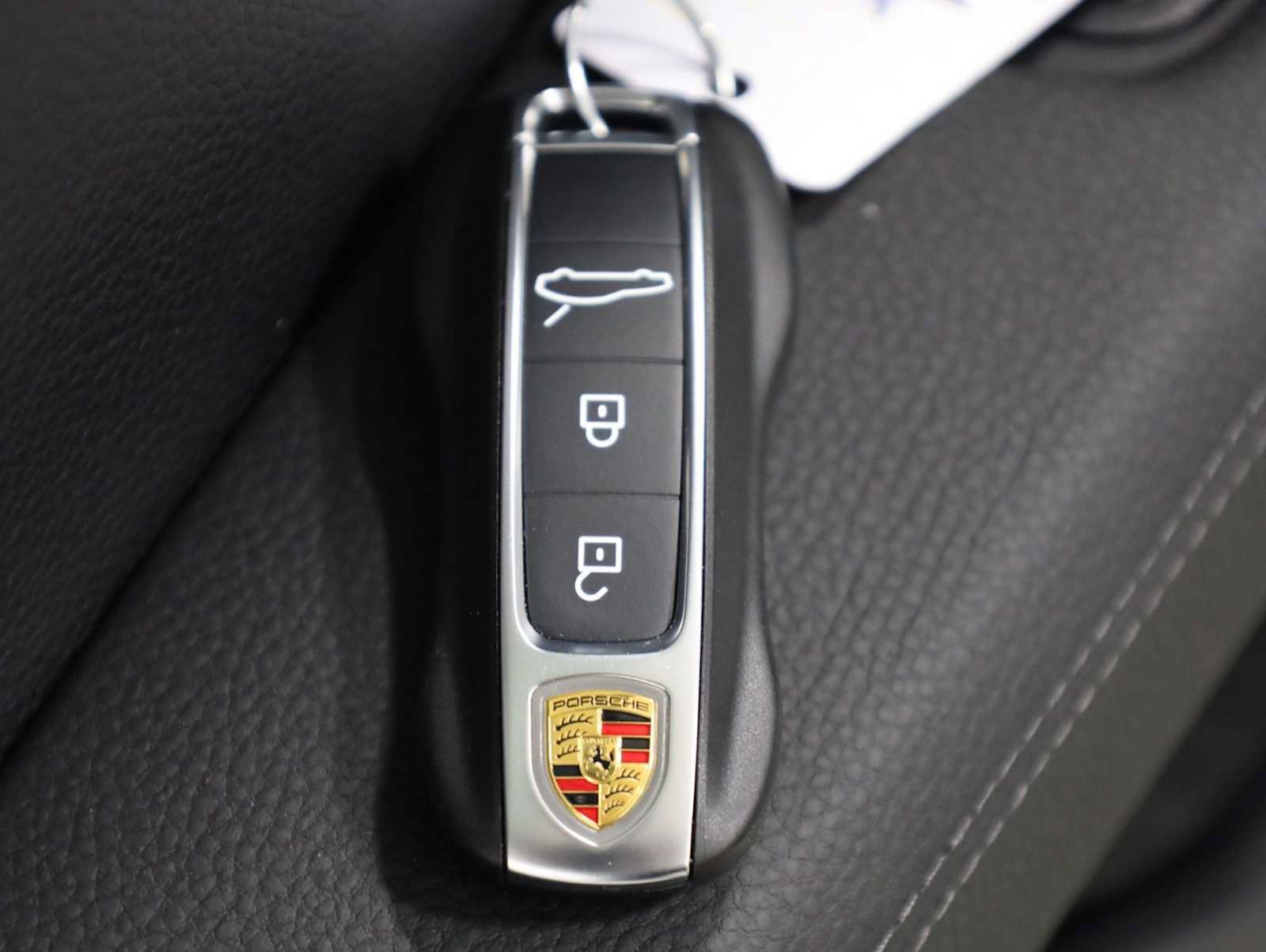 Certified 2026 Porsche Panamera RWD image 43