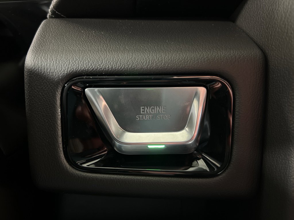 New 2026 GMC Yukon XL Denali w/ Sun & Power Step Package AWD/4WD image 30