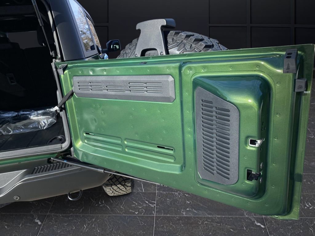 New 2025 Ford Bronco Badlands image 18