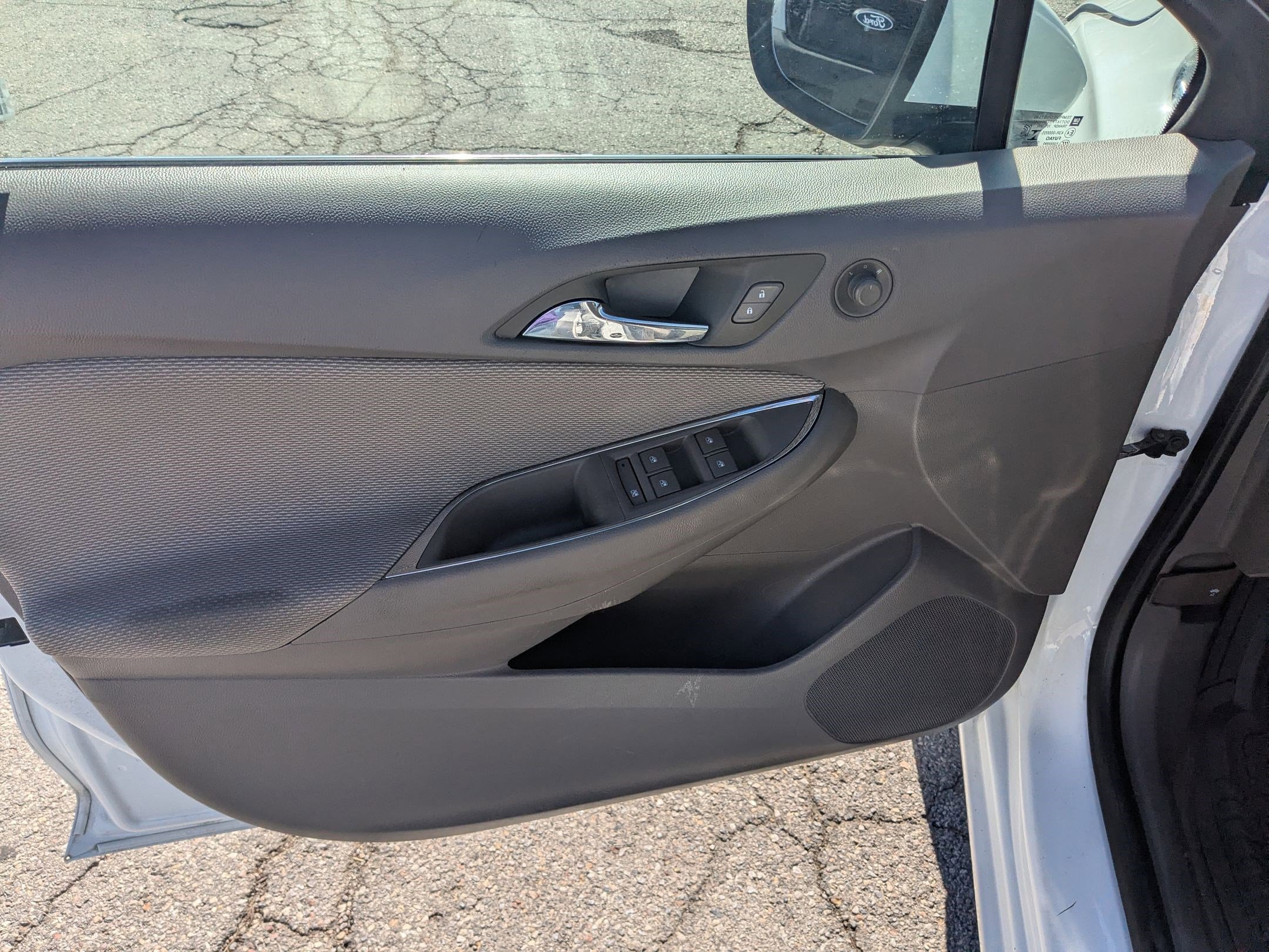 Used 2017 Chevrolet Cruze LT image 14