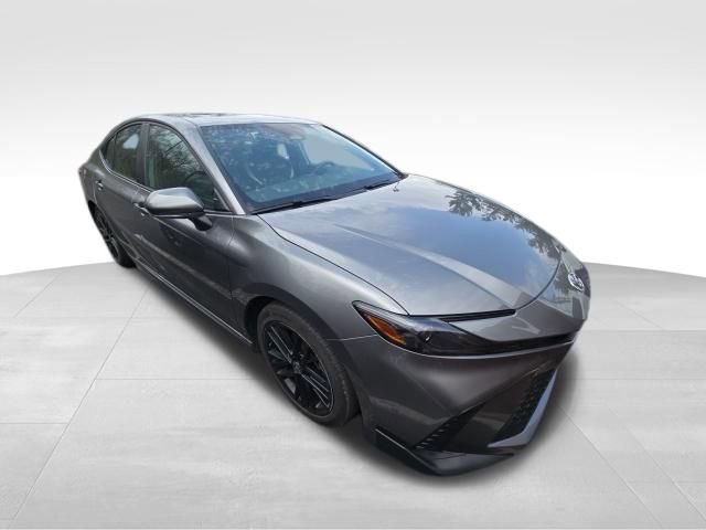 Used 2025 Toyota Camry SE image 8