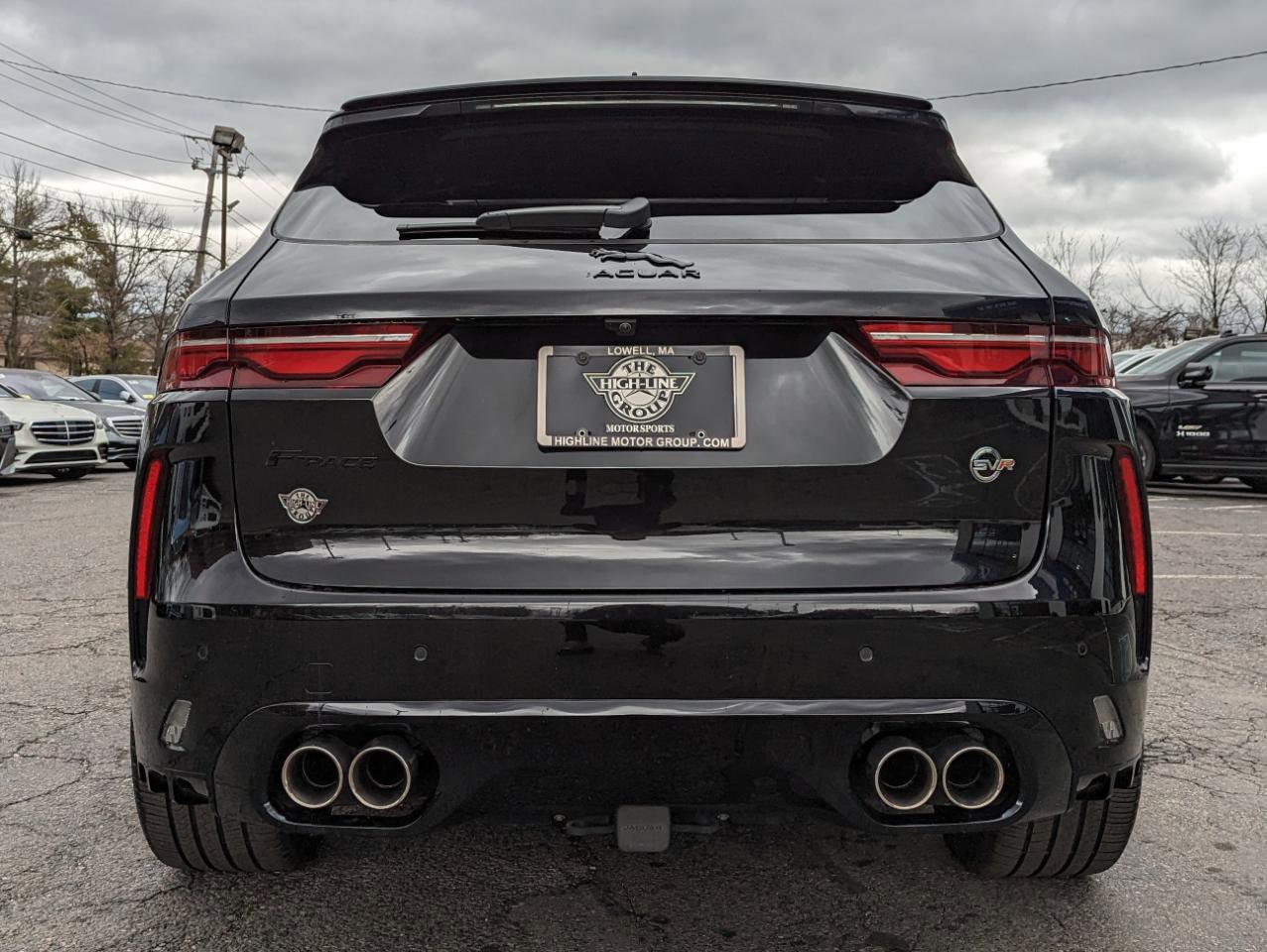 Used 2023 Jaguar F-PACE SVR image 9