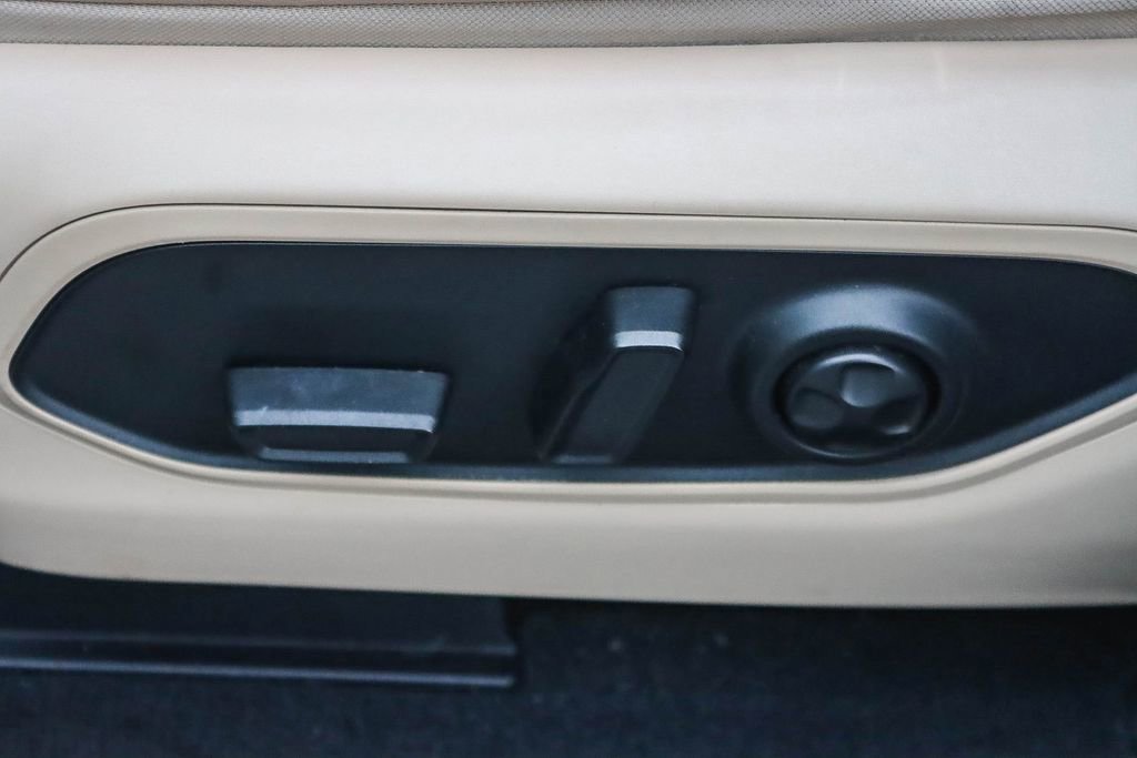 Used 2023 Jeep Grand Cherokee 4WD 4xe image 49