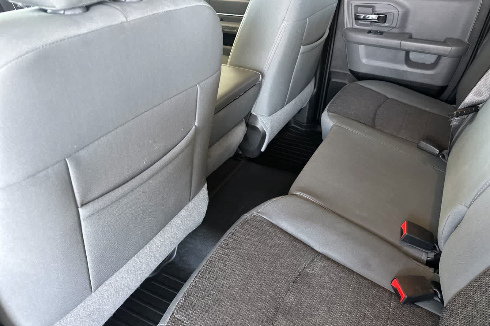Used 2020 RAM 1500 Warlock AWD/4WD image 4
