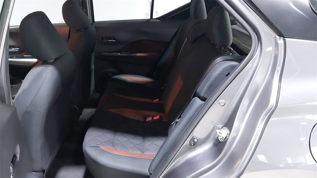 Used 2020 Nissan Kicks SR image 21
