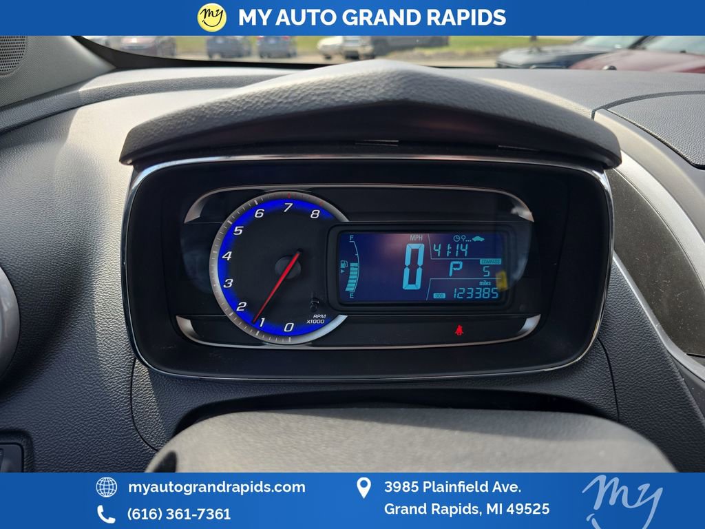 Used 2016 Chevrolet Trax LT w/ LT Convenience Package image 16