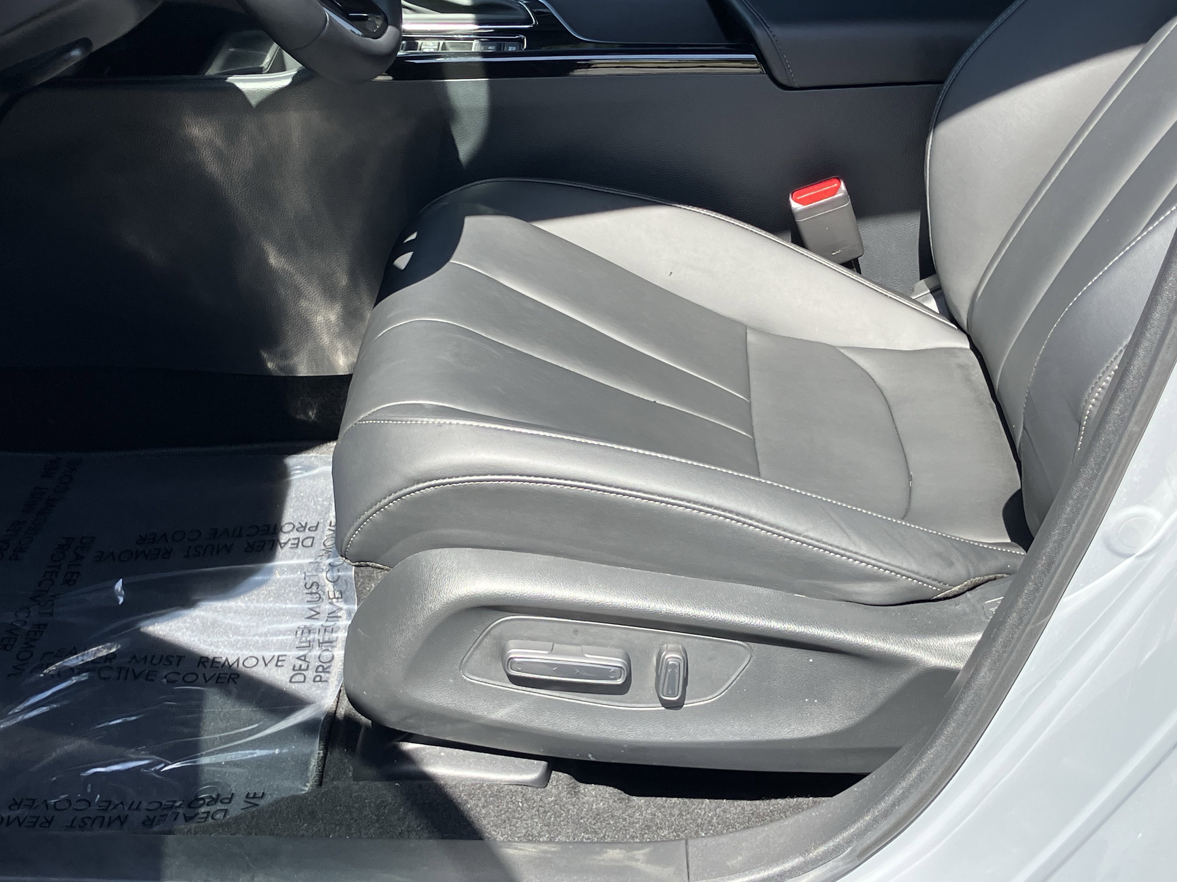 Used 2025 Acura ADX FWD image 17