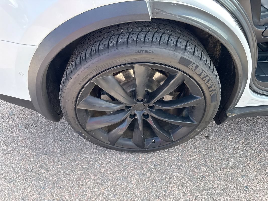 Used 2020 Tesla Model X Long Range AWD/4WD image 19