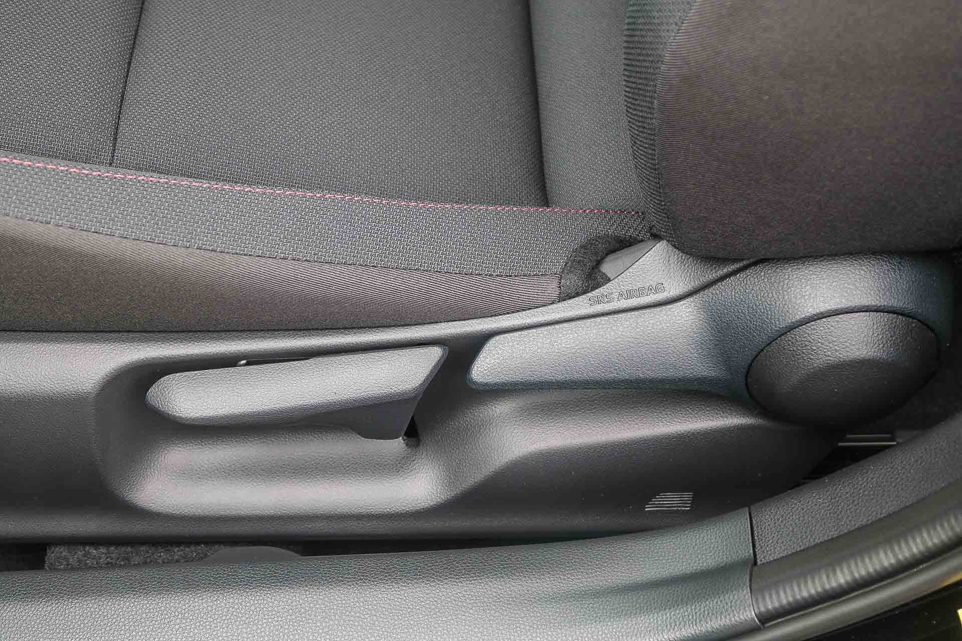 New 2026 Toyota Prius Plug-In Hybrid FWD image 23