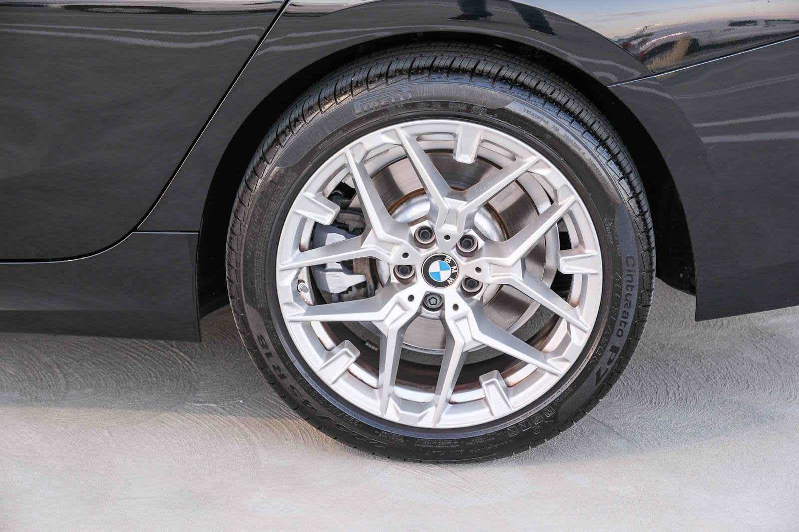 Used 2025 BMW 330i Sedan w/ Convenience Package RWD image 9