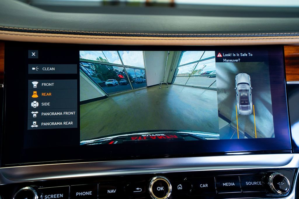 Used 2020 Bentley Flying Spur W12 image 44