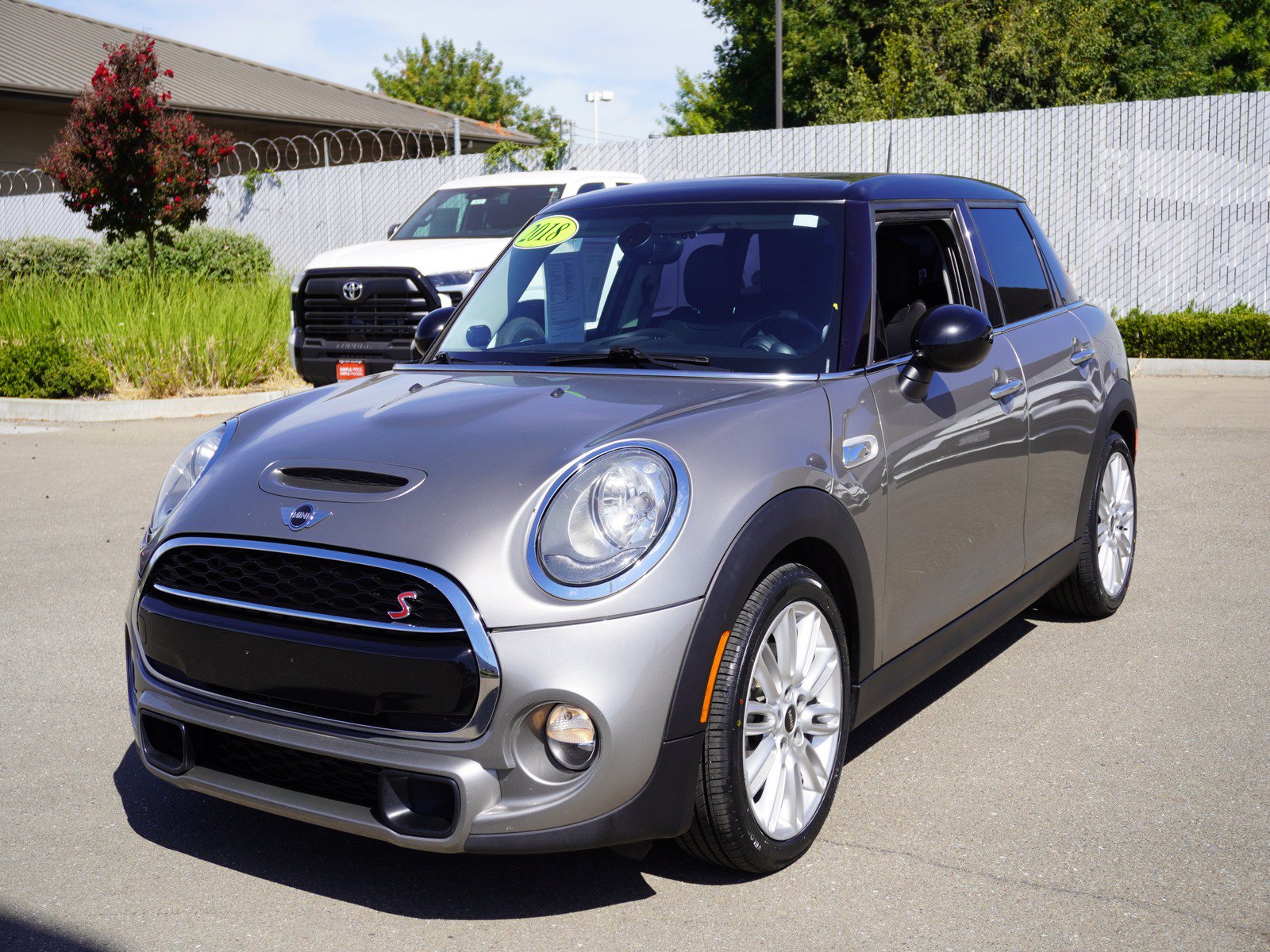 Used 2018 MINI Cooper S FWD image 5