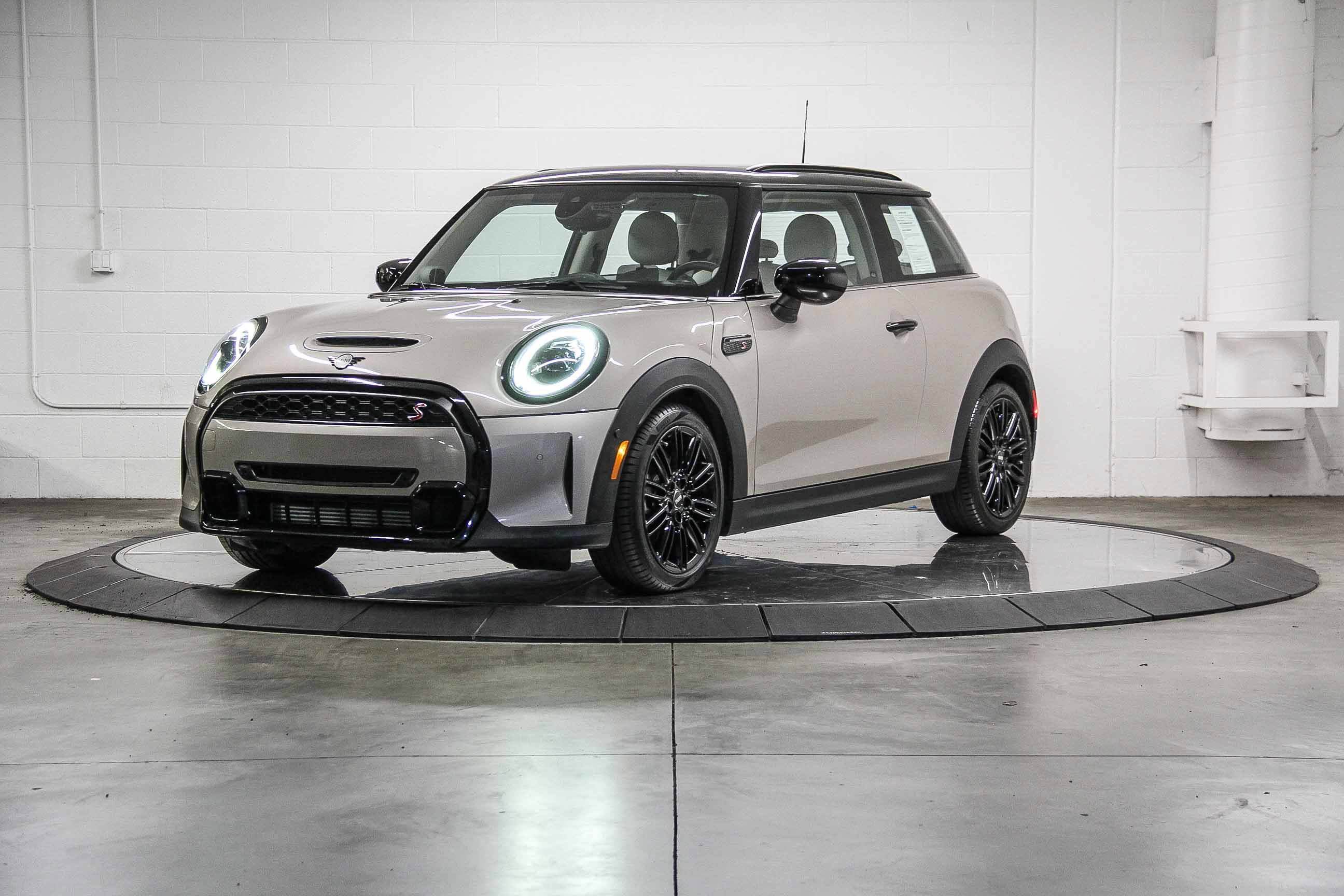 Used 2023 MINI Cooper S FWD video 3