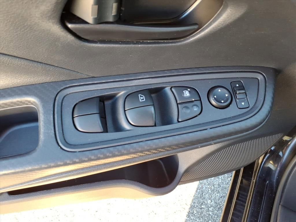 Used 2020 Nissan Versa S image 25