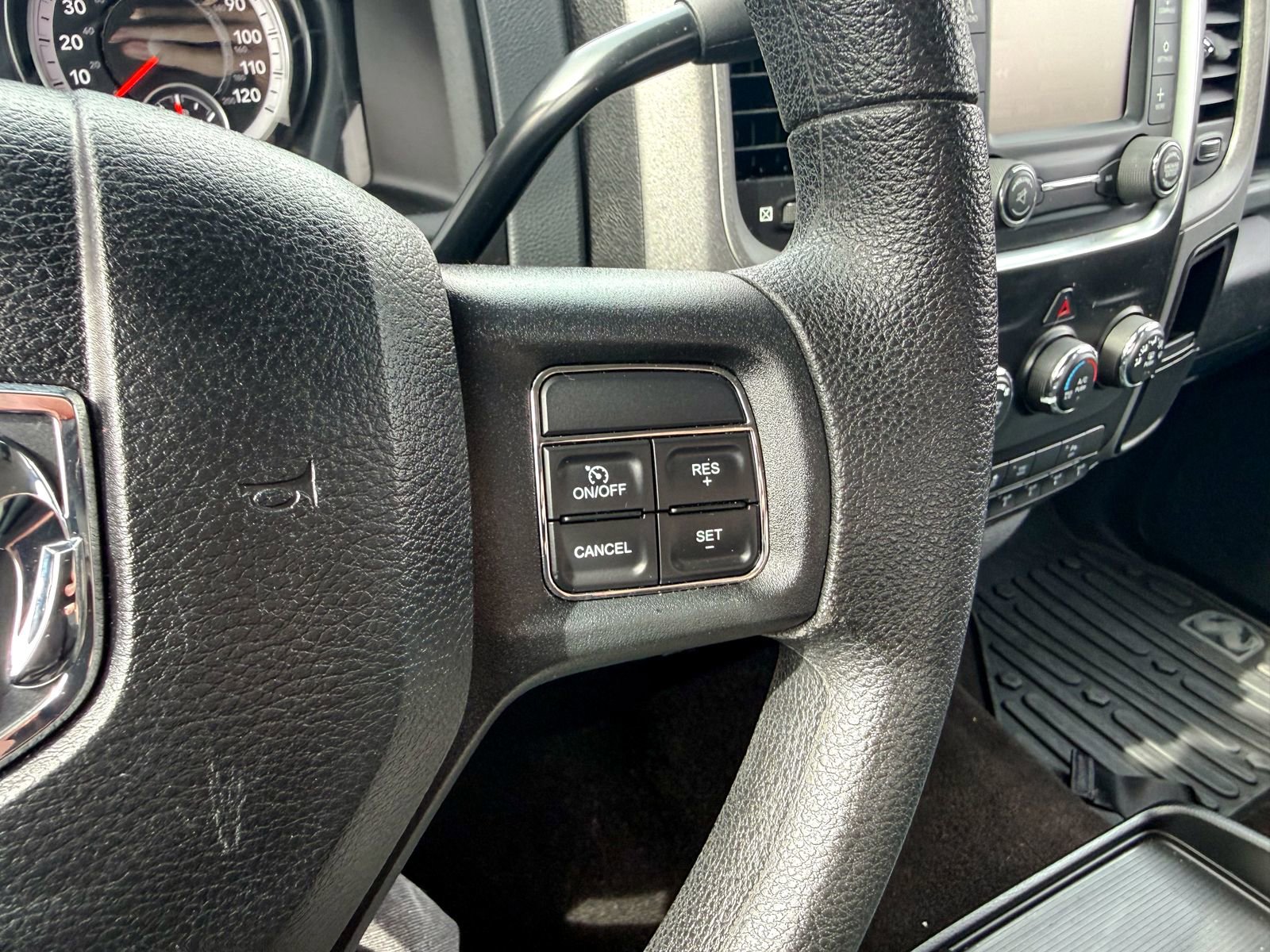 Used 2015 RAM 2500 Tradesman w/ Chrome Appearance Group image 27