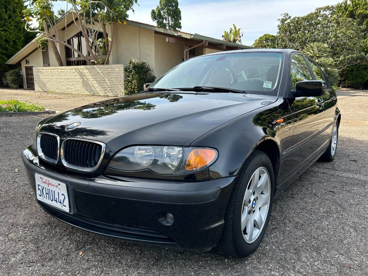 Used 2004 BMW 325i Sedan RWD image 1