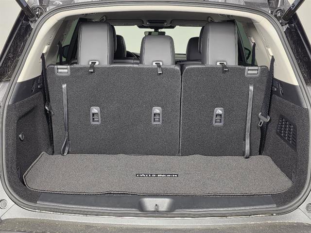 New 2026 Nissan Pathfinder SL AWD/4WD image 22