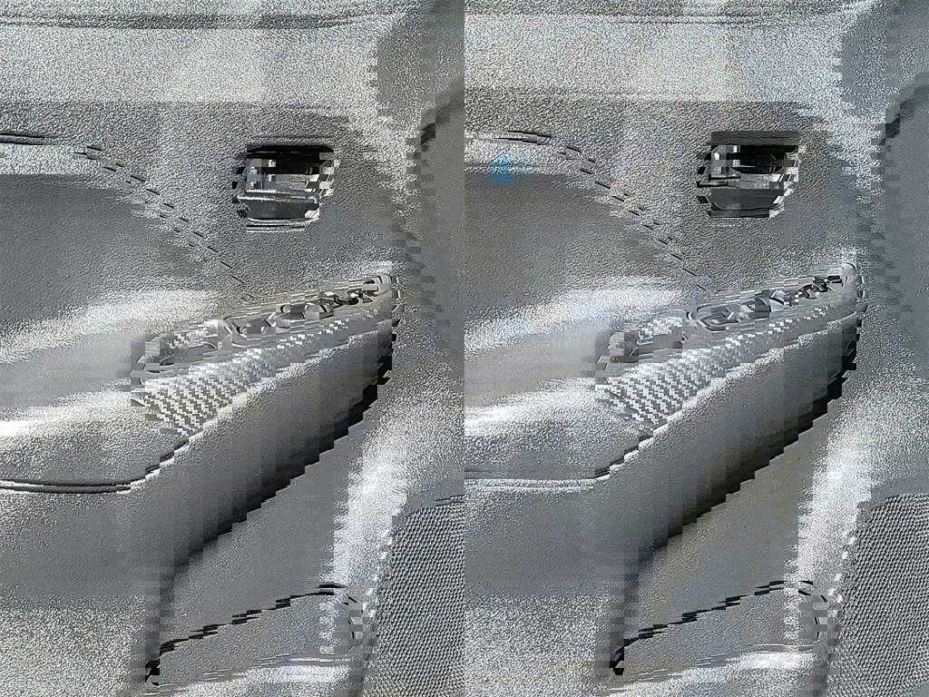 Used 2025 Nissan Versa S w/ Trunk Package image 6