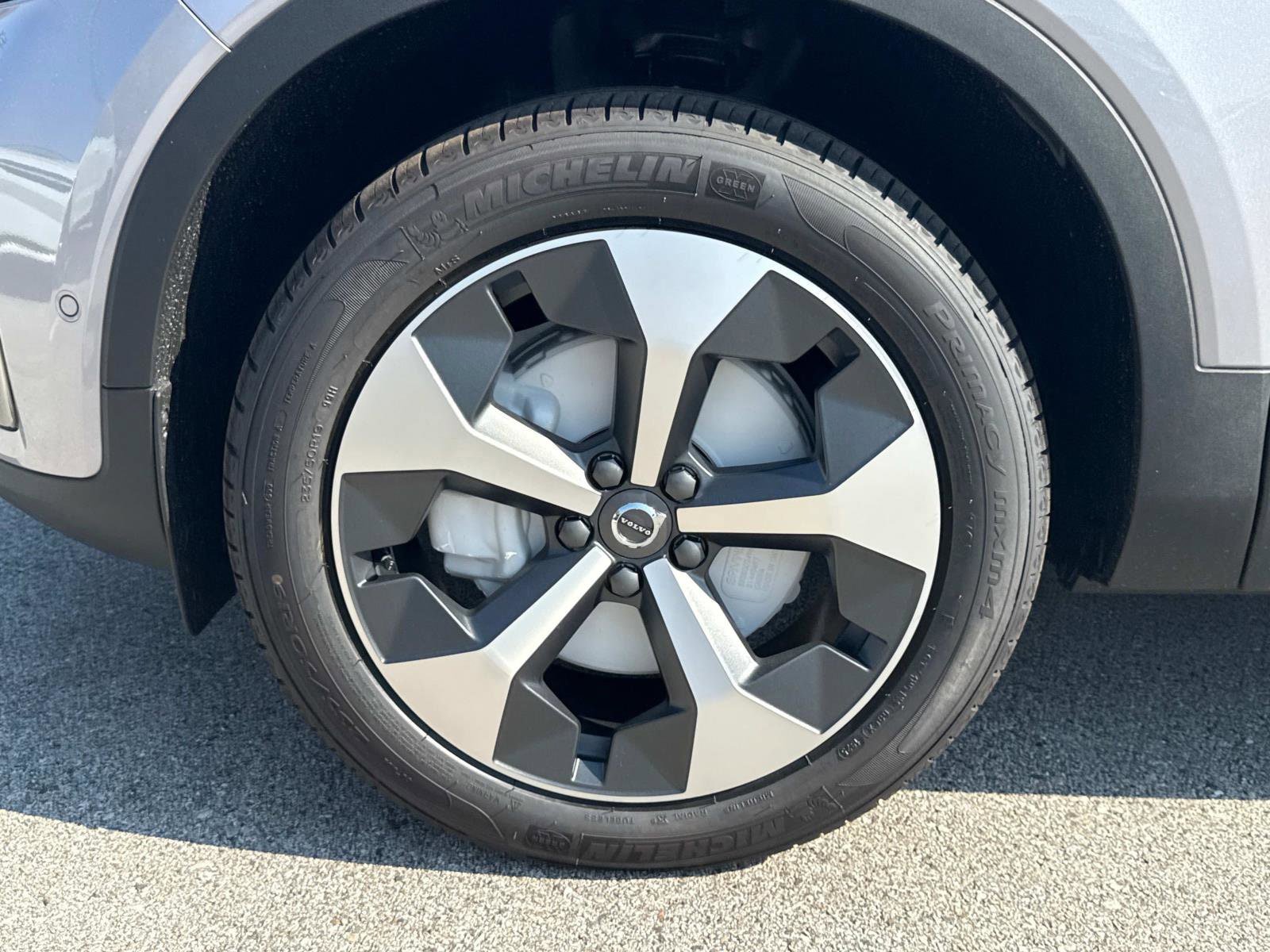 New 2026 Volvo XC40 B5 Plus w/ Climate Package AWD/4WD image 10