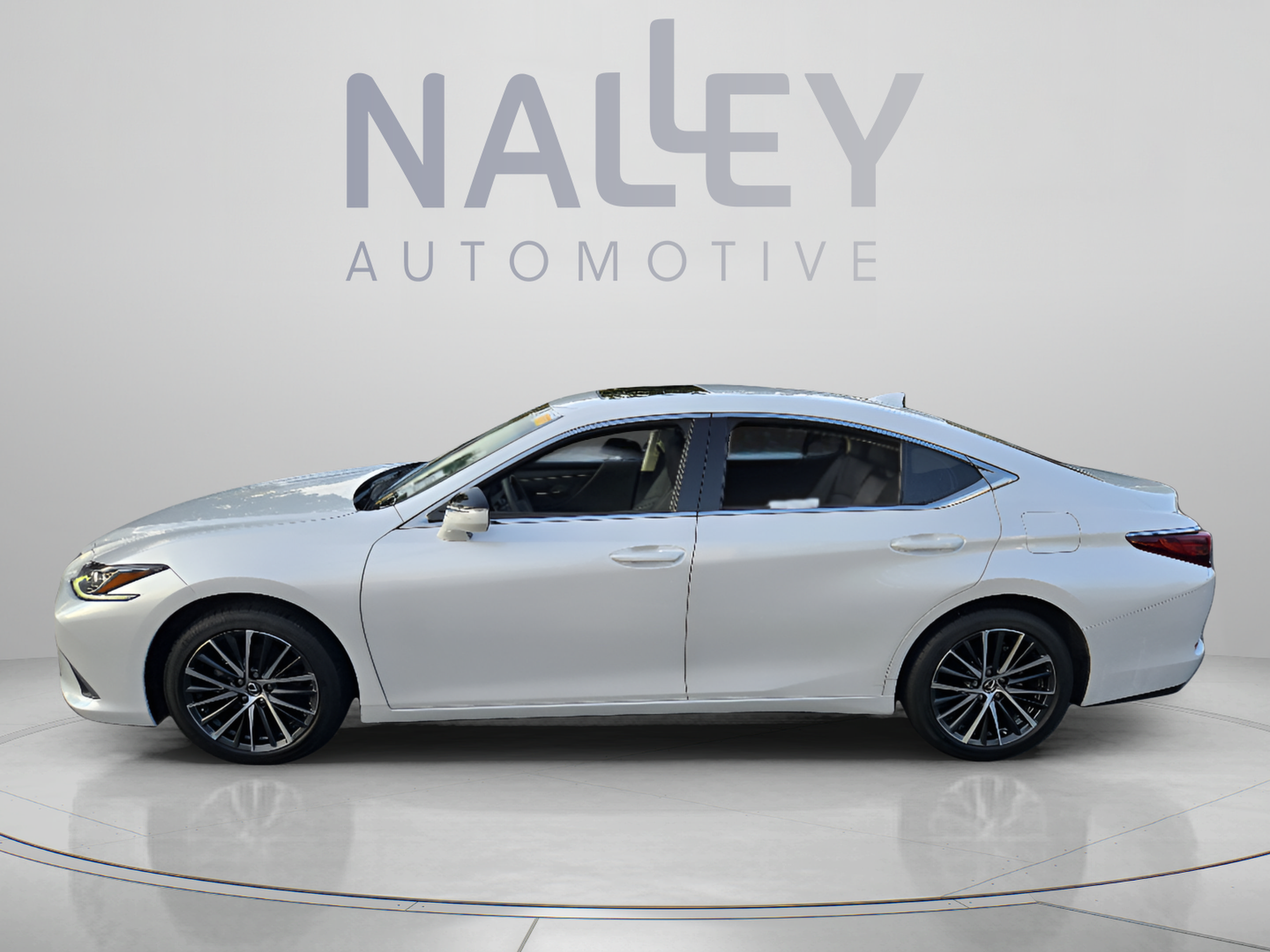 Certified 2024 Lexus ES 350 w/ Premium Package FWD image 2