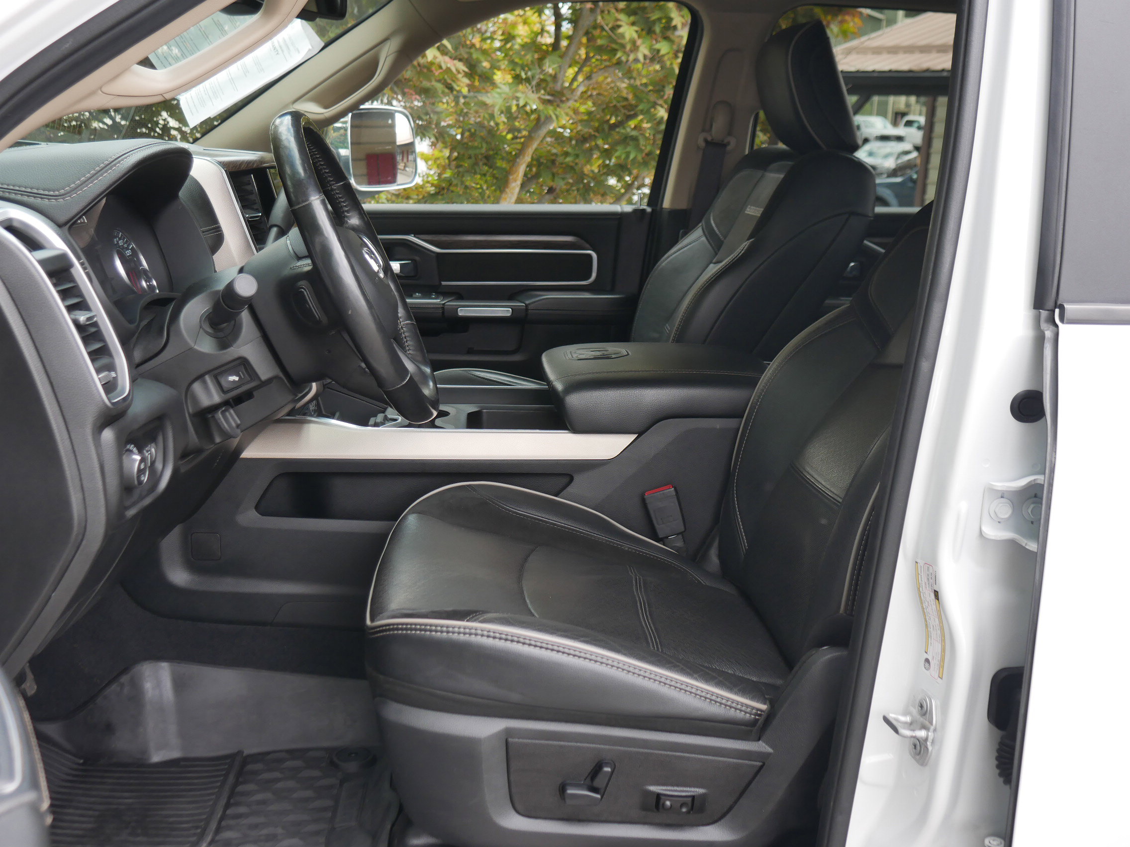 Used 2019 RAM 2500 Laramie image 3