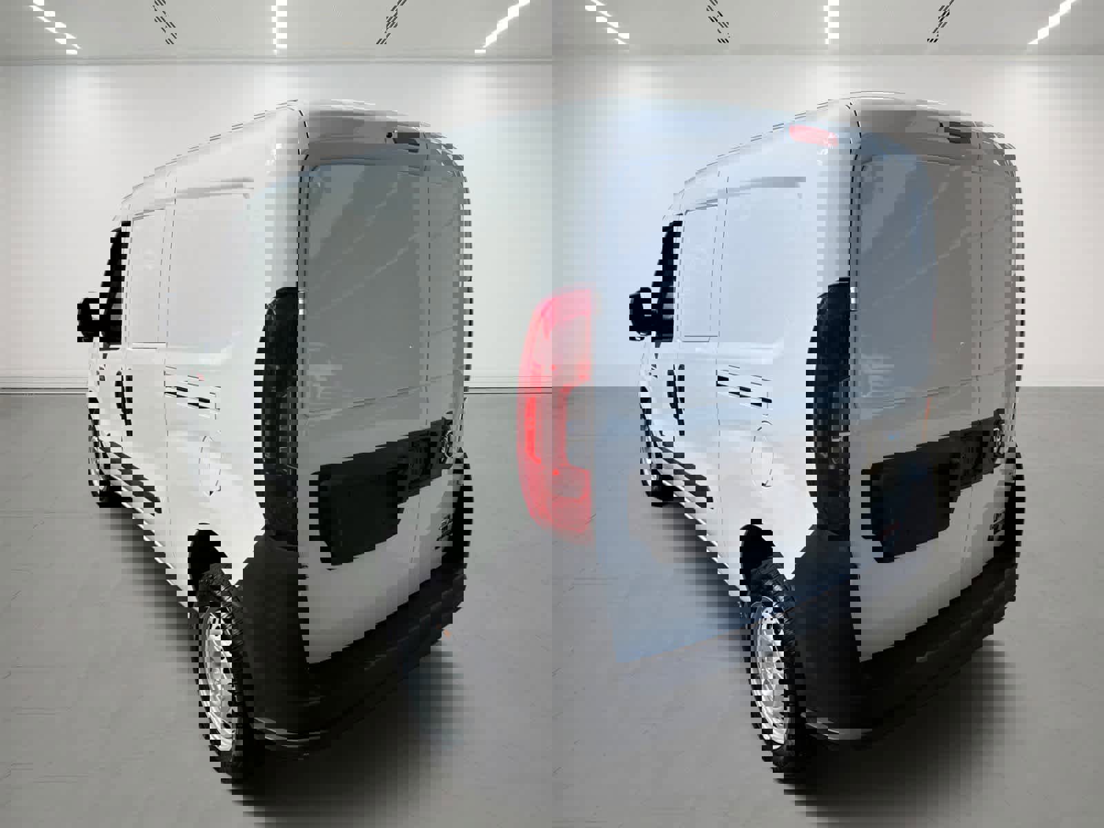 Used 2021 RAM ProMaster City Tradesman image 4