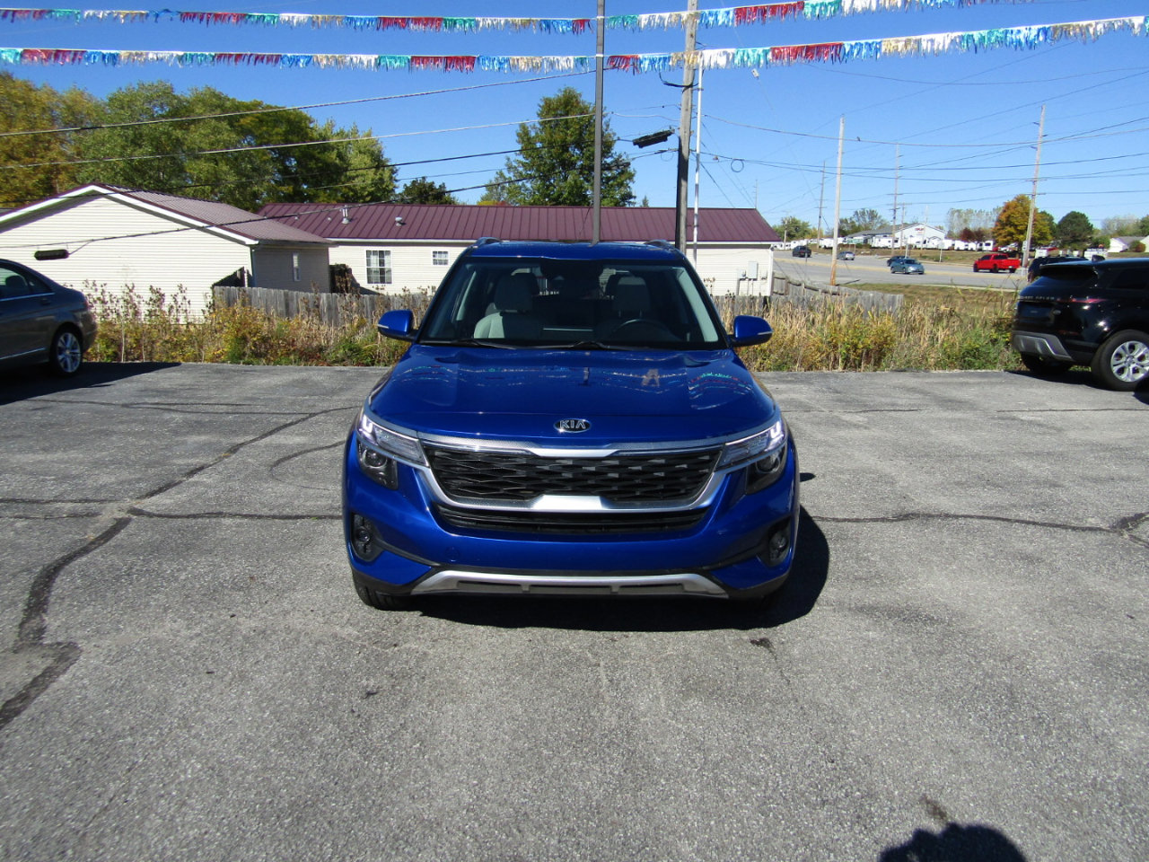 Used 2021 Kia Seltos EX image 2