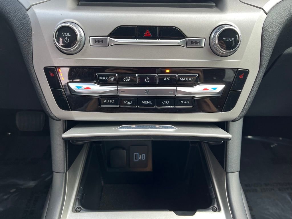 Certified 2023 Ford Explorer XLT image 14