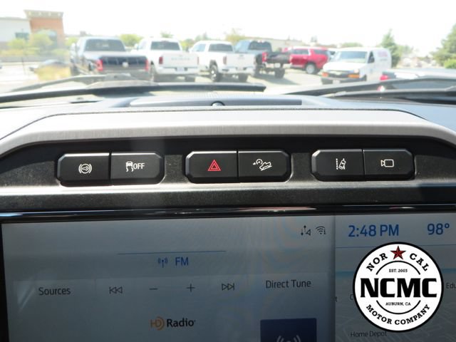Used 2022 Ford F350 Platinum w/ FX4 Off-Road Package AWD/4WD image 34